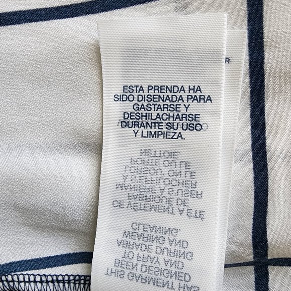 Pre-loved Tommy Hilfiger Blue/White Sheer Front Square Pattern T-shirt. Size XXL - Picture 14 of 16